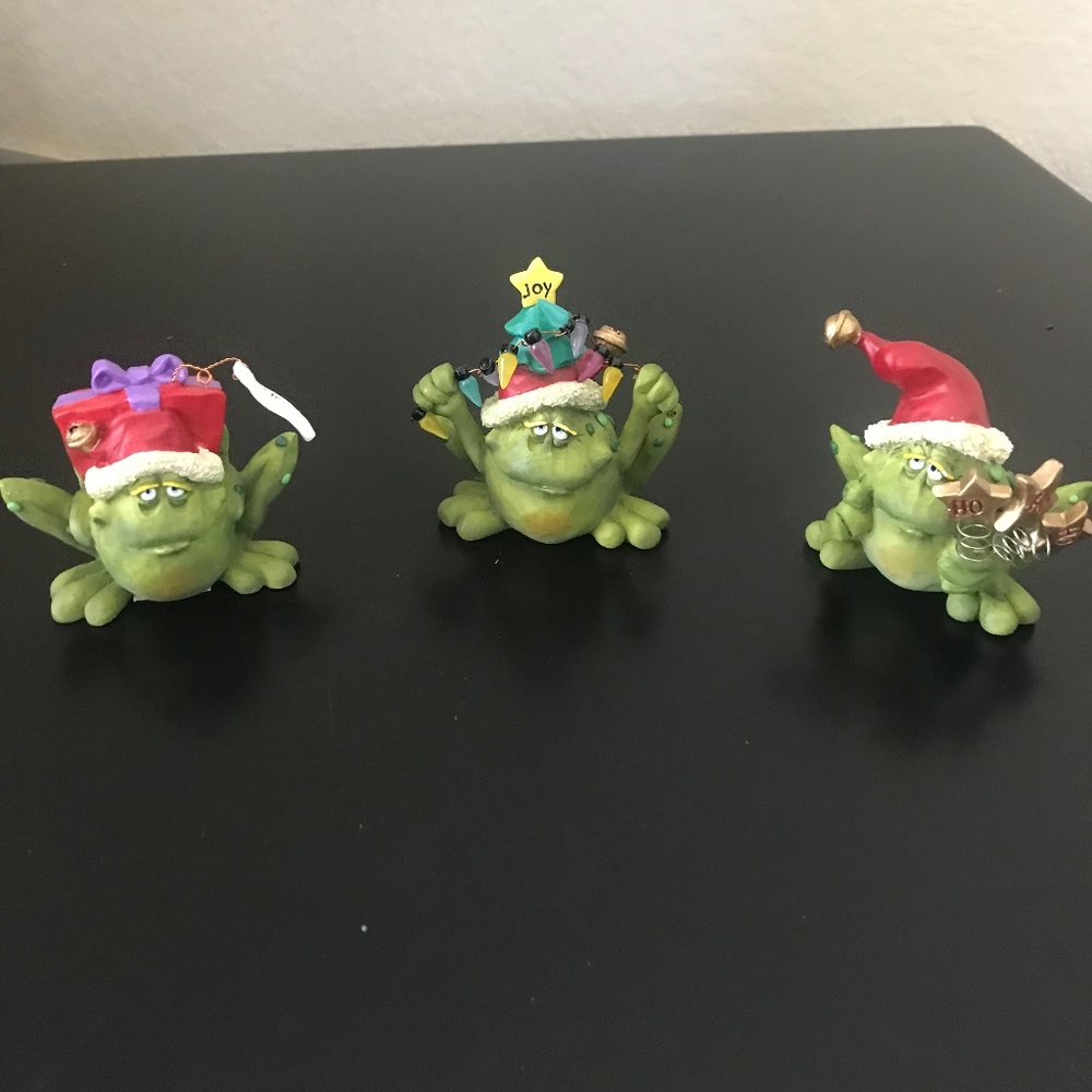 Douglas Christmas Frogs . NWOT.  (set of 3)
